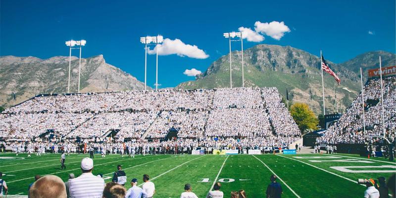 阿萨卢耶女性角色变迁：从波斯湾渔网到能源巨塔的社会转型